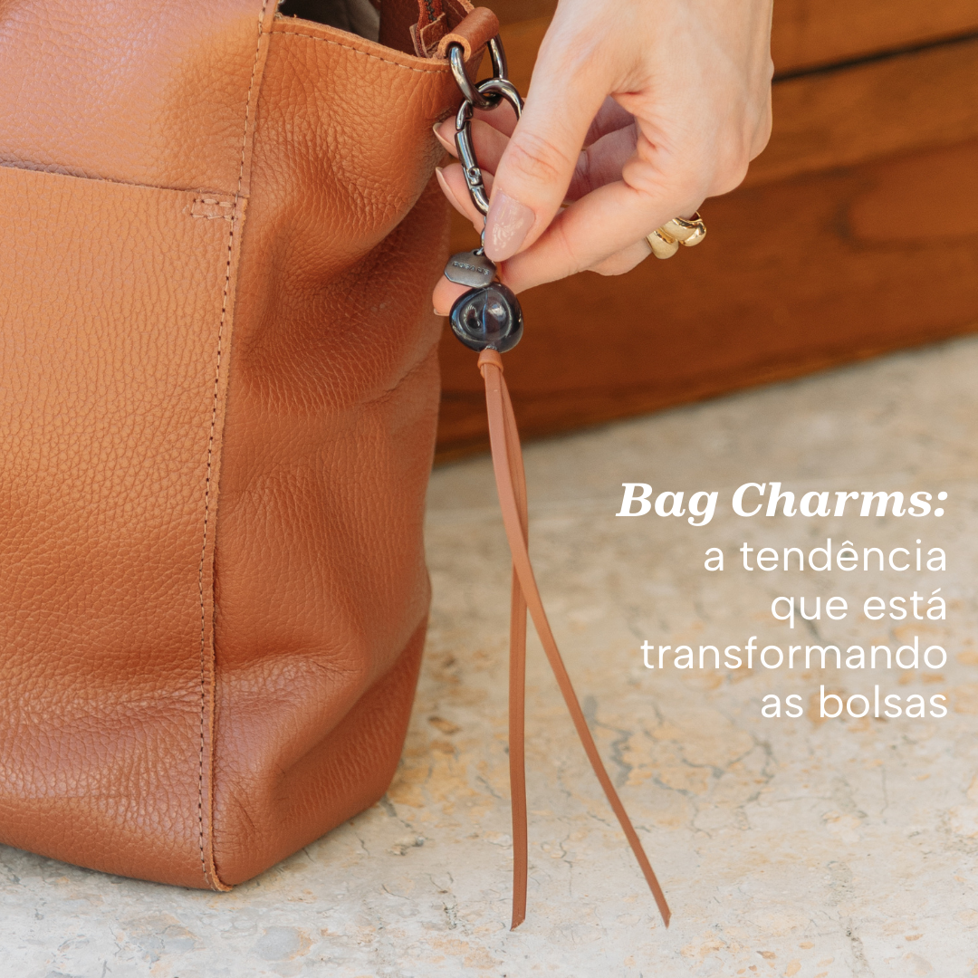 Bag Charms: a tendência que está transformando as bolsas