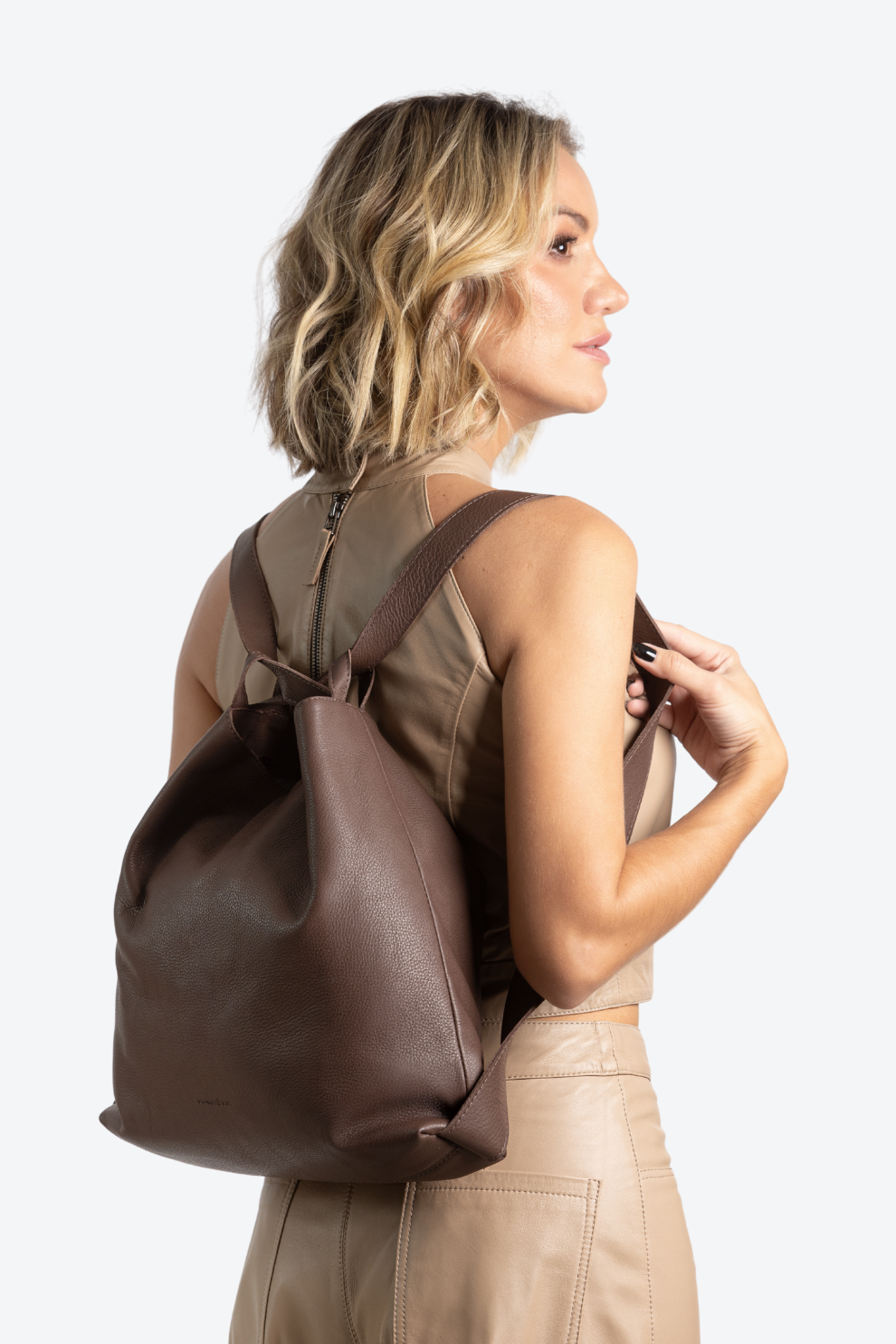 Bolsa Couro Saco Vira Mochila Grande