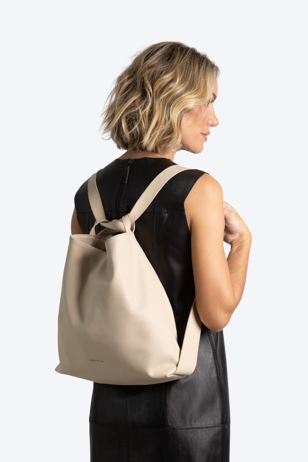 Bolsa Couro Saco Vira Mochila Grande