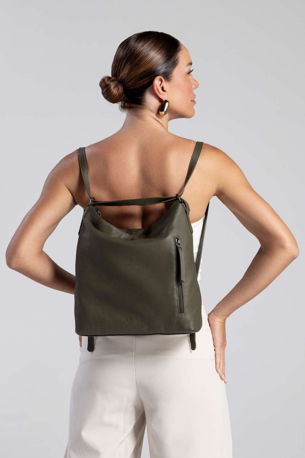 Bolsa Couro Vira Mochila Zíper Grande