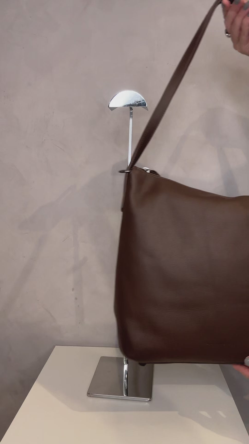 Bolsa Couro Vira Mochila Zíper Grande