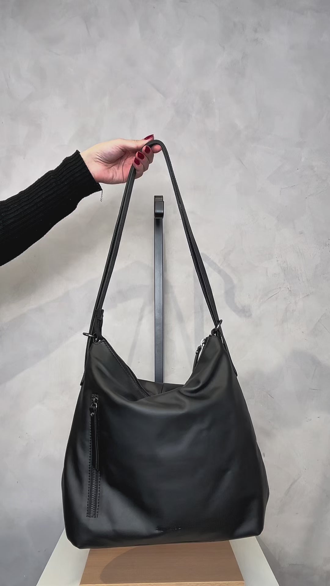 Bolsa Couro Vira Mochila Zíper Grande